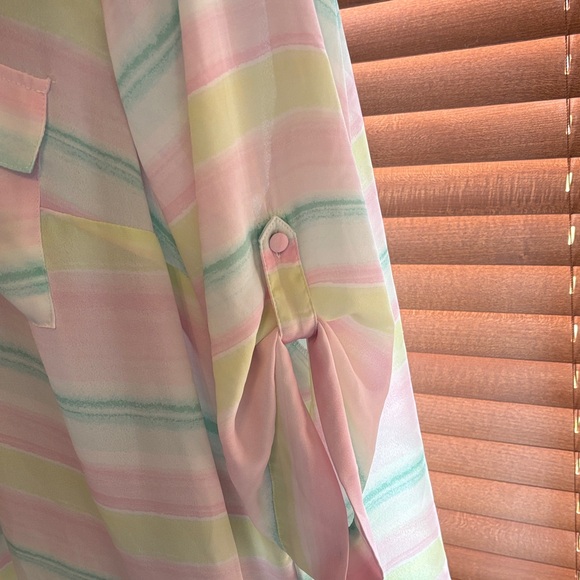 Torrid Harper Georgette 3/4 Roll-Tab Sleeve Pullover Blouse Size 3 EUC - Picture 2 of 11